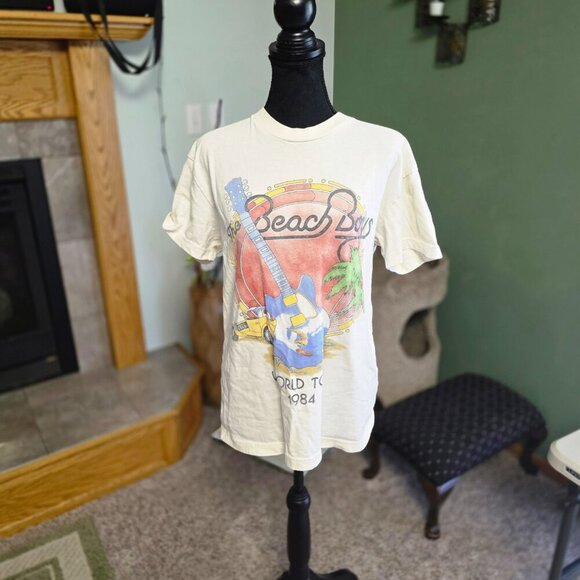 Abercrombie & Fitch Beach Boys World Tour 1984 Graphic T-shirt Size S - Picture 2 of 4